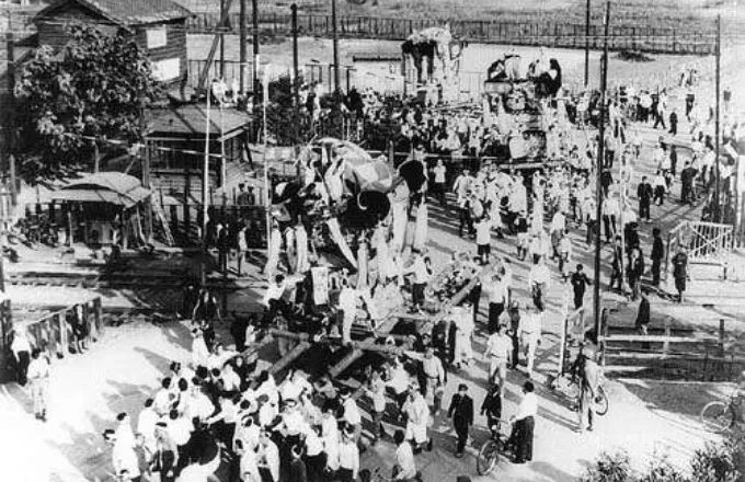 旧泉寿亭前（西原・西町・中須賀）