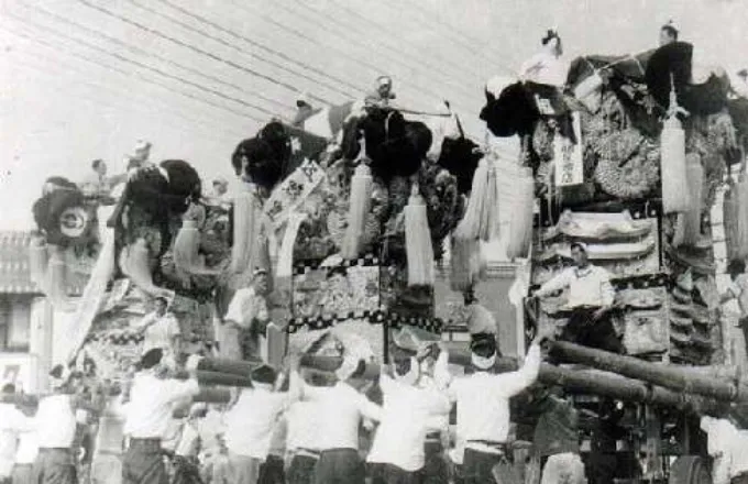 病院前（中須賀・新田・西原太鼓台：昭和28年）